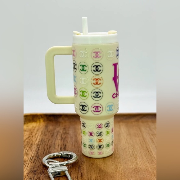 CUTE Tumbler Storage Keychain PLUS Good Girl Blush Perfume sample AND Bow Charm - Picture 7 of 15